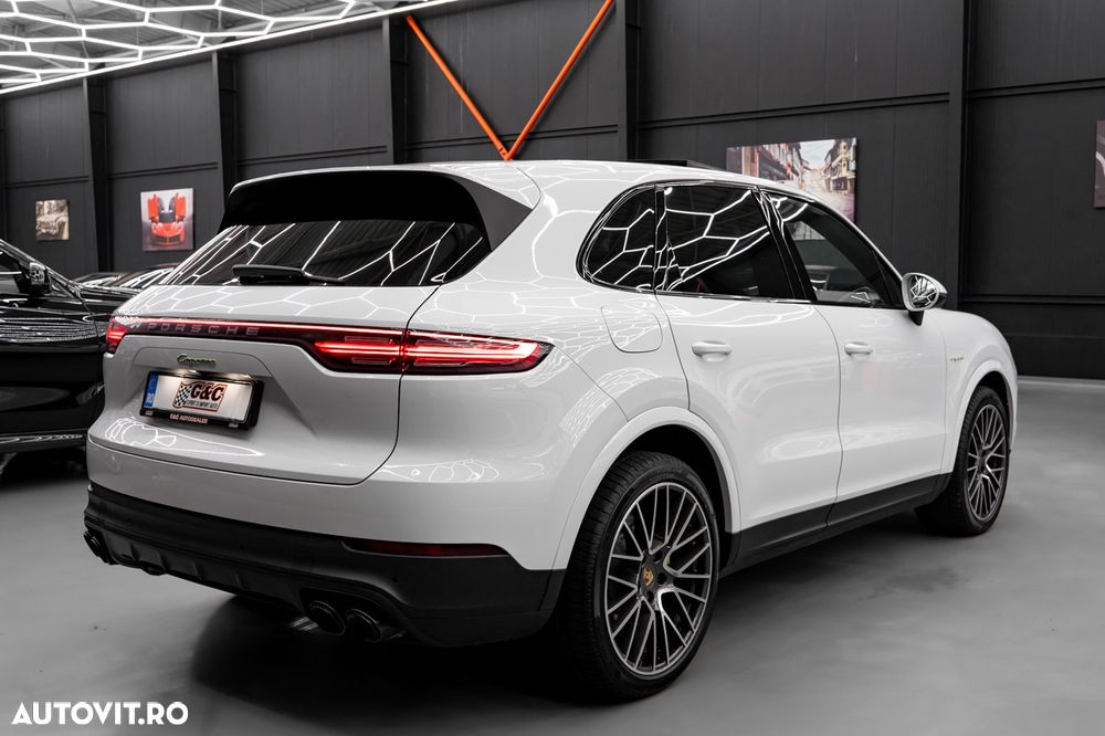 Porsche Cayenne E-Hybrid Tiptronic S - 26