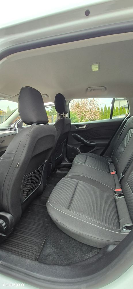 Ford Focus 1.0 EcoBoost Titanium - 30