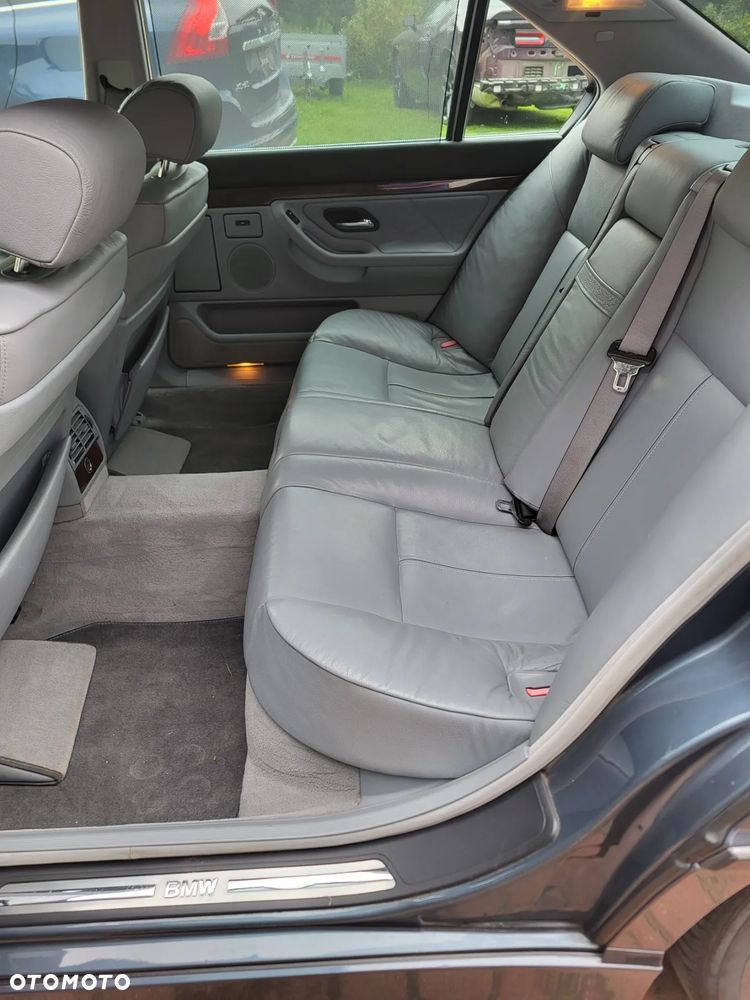 BMW Seria 7 740iL - 16