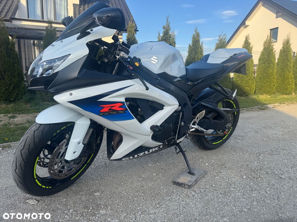 Suzuki GSX-R - 4