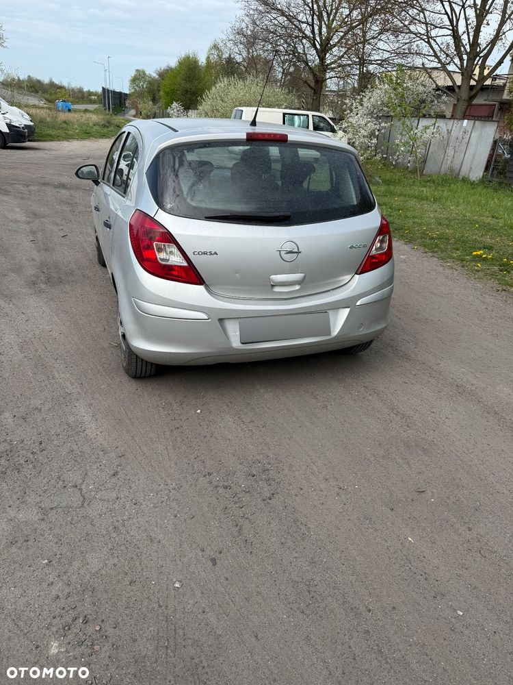 Opel Corsa - 4