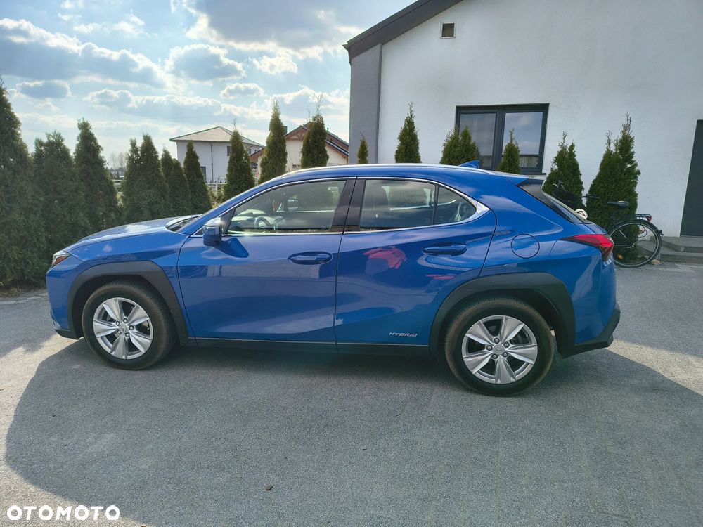 Lexus UX - 2