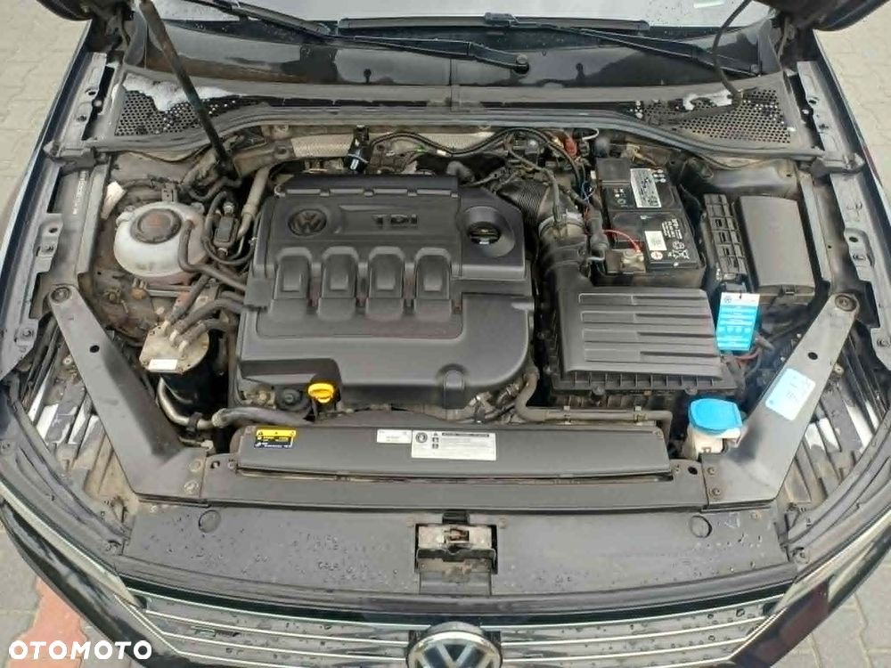 Volkswagen Passat - 10