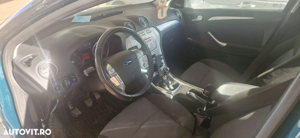 Ford Mondeo 2.0 TDCi Ghia - 5