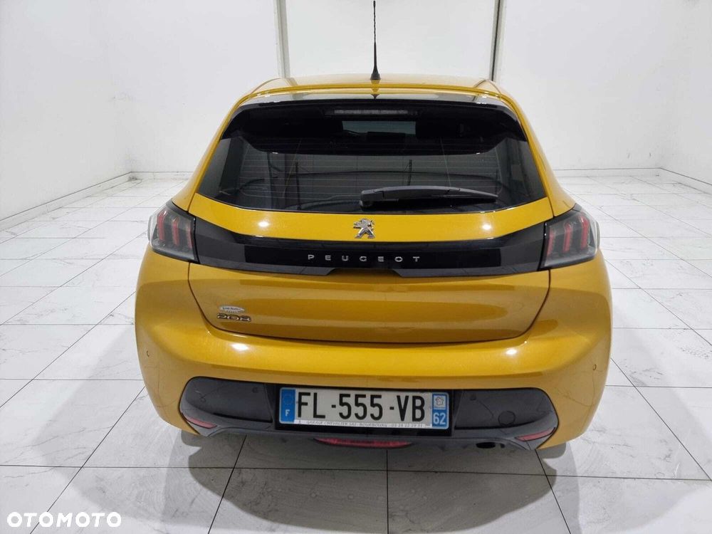 Peugeot 208 - 13