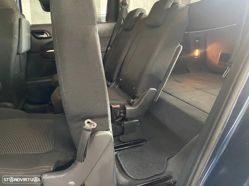 Peugeot 5008 1.6 HDi Premium - 11