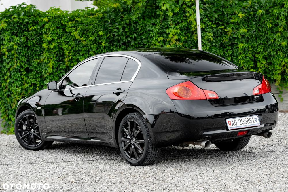 Infiniti G G37 S - 11