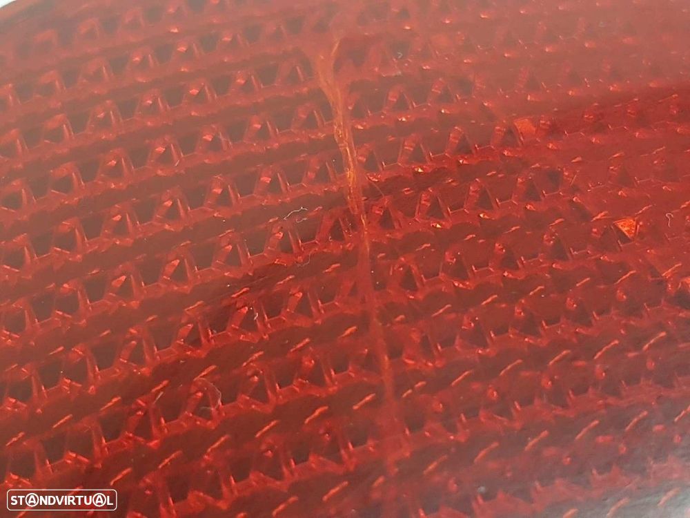 FAROLIM TRASEIRO DIREITO LANCIA LYBRA BERLINA 2.4 JTD EXECUTIVE - 3