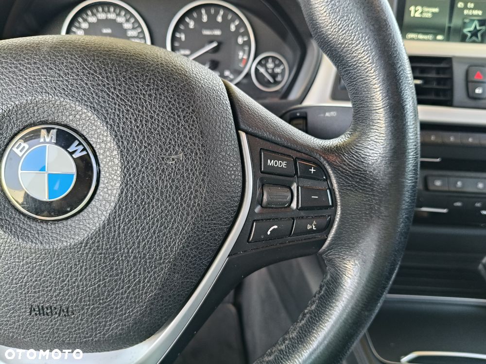 BMW Seria 3 318i - 17