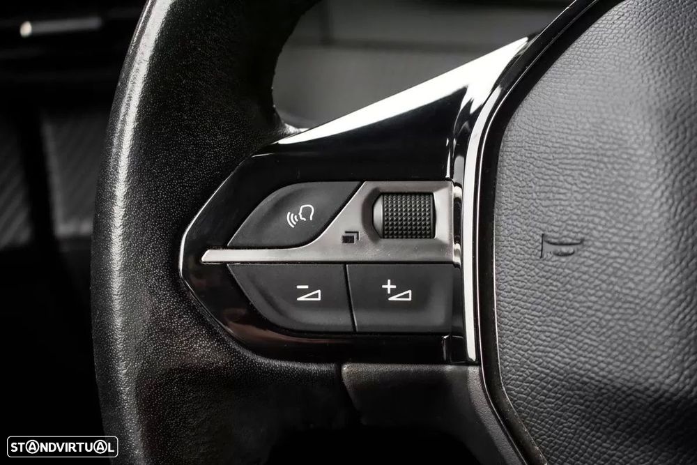 Peugeot 2008 1.2 PureTech Active - 14