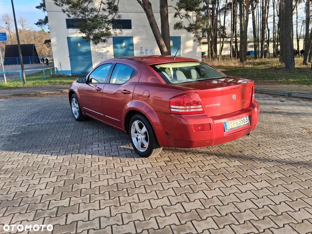 Dodge Avenger - 4