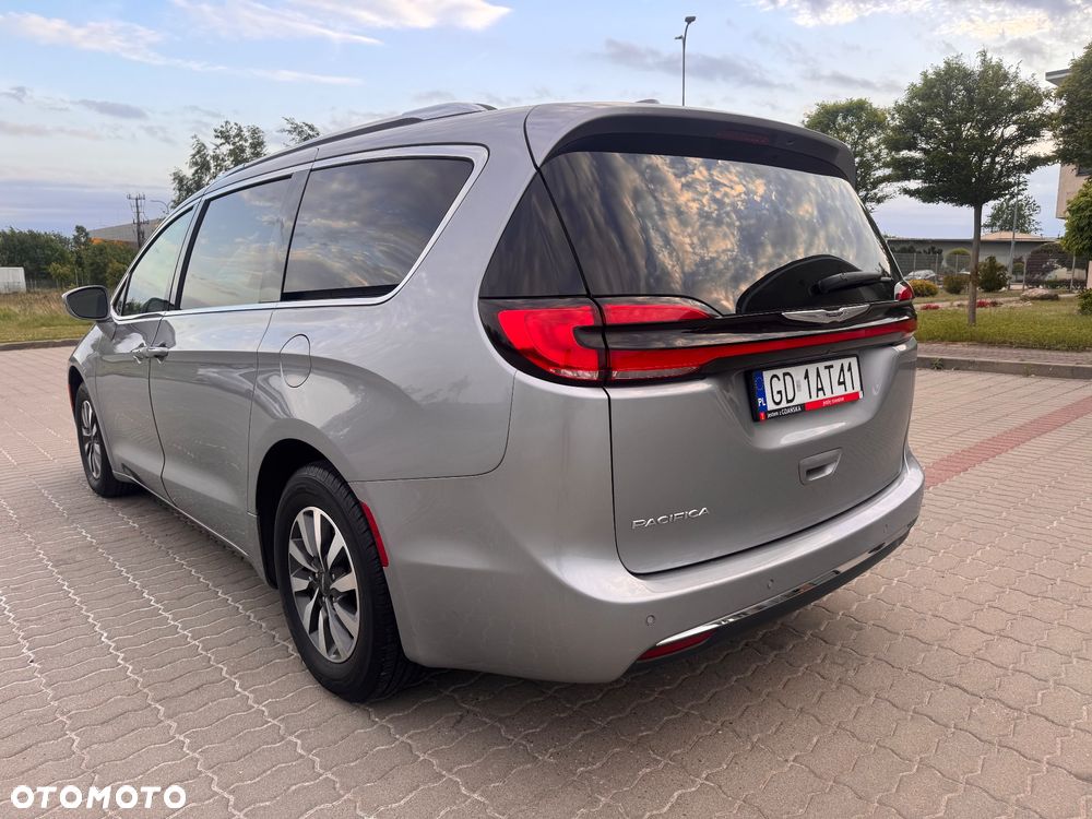 Chrysler Pacifica - 10