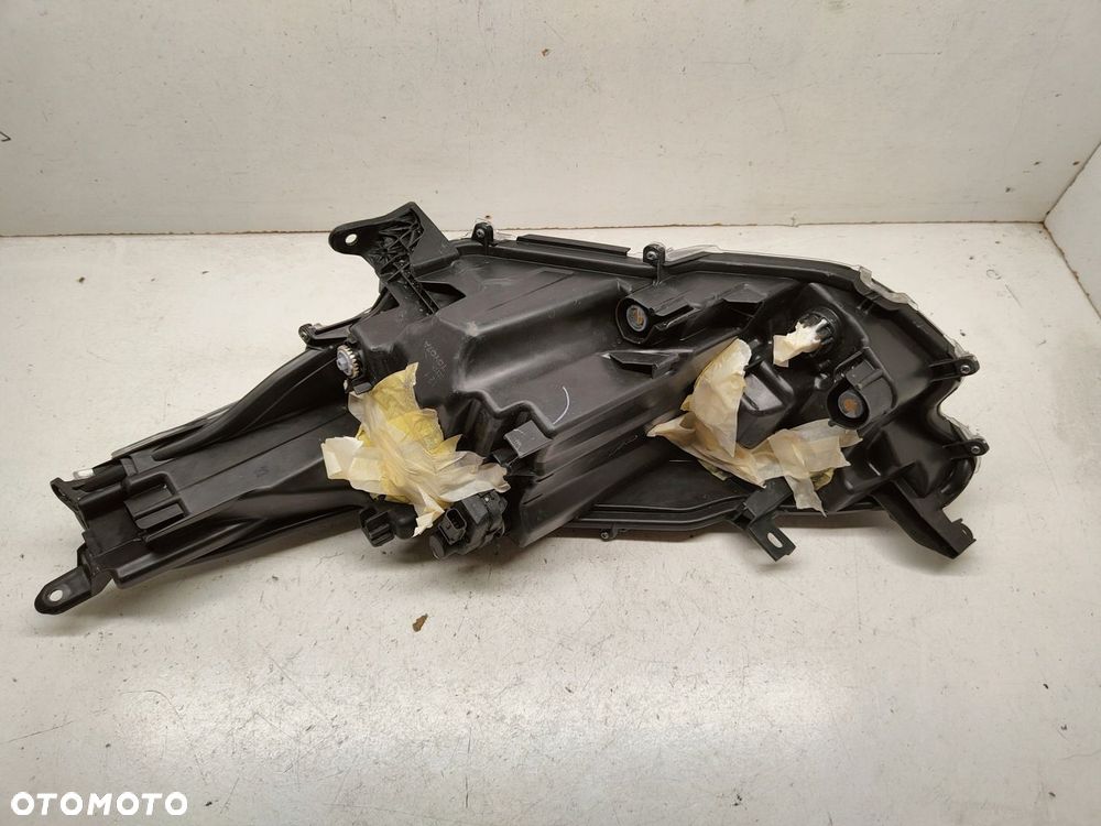 TOYOTA YARIS IV SOCZEWKA LAMPA PRAWY PRZÓD EUK06 - 5