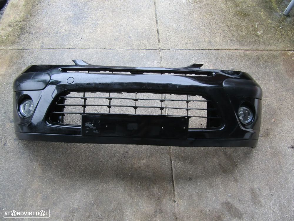 Para-choques Citroen C3  ano 2005 c/farois de nevoeiro original em bom estado
