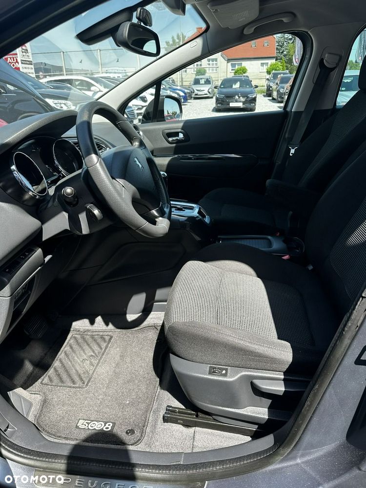 Peugeot 5008 - 9