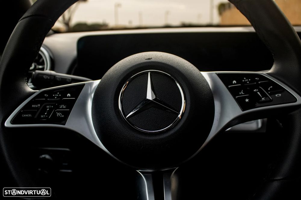 Mercedes-Benz GLB 200 d 4Matic 8G-DCT Entry - 11