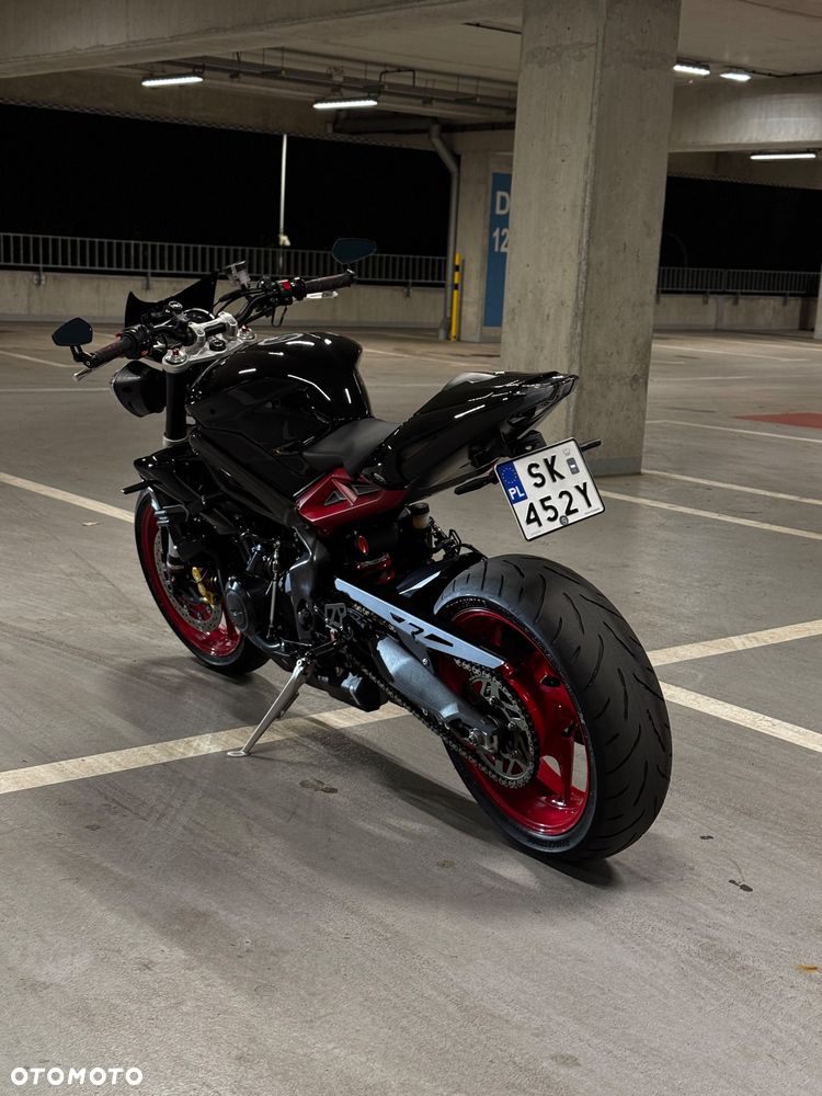 Triumph Street Triple - 7