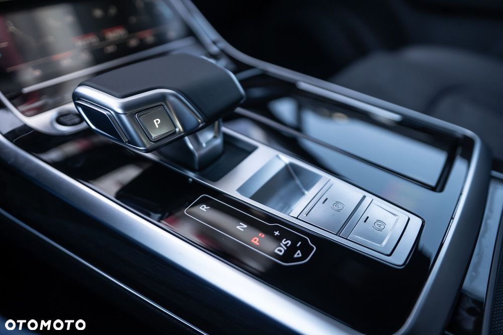 Audi Q7 60 TFSI e PHEV Quattro S Line Tiptr - 31