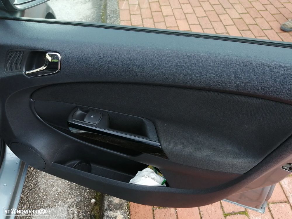 Opel Corsa 1.2 Enjoy - 11