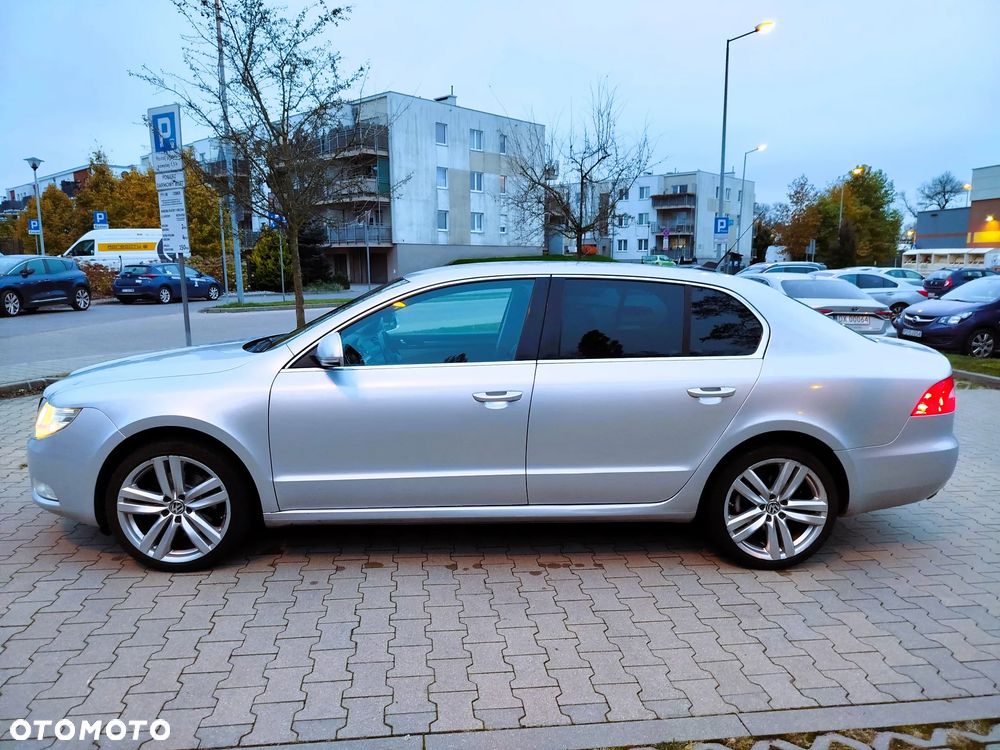 Skoda Superb 2.0 TDI DSG Exclusive - 12