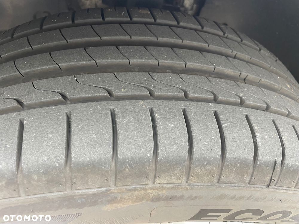 Volkswagen Caravelle 2.0 TDI L1 Comfortline - 11