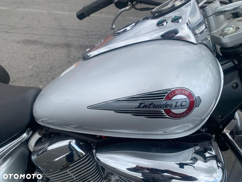 Suzuki Intruder - 6