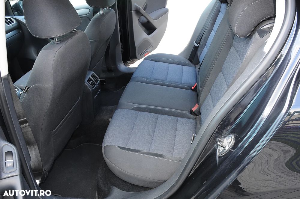 Volkswagen Golf 1.6 TDI DPF Comfortline - 8