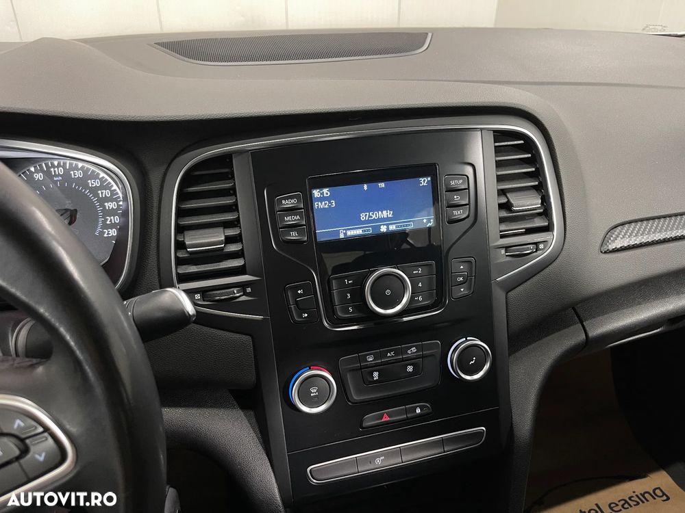Renault Megane TCe GPF Zen - 14