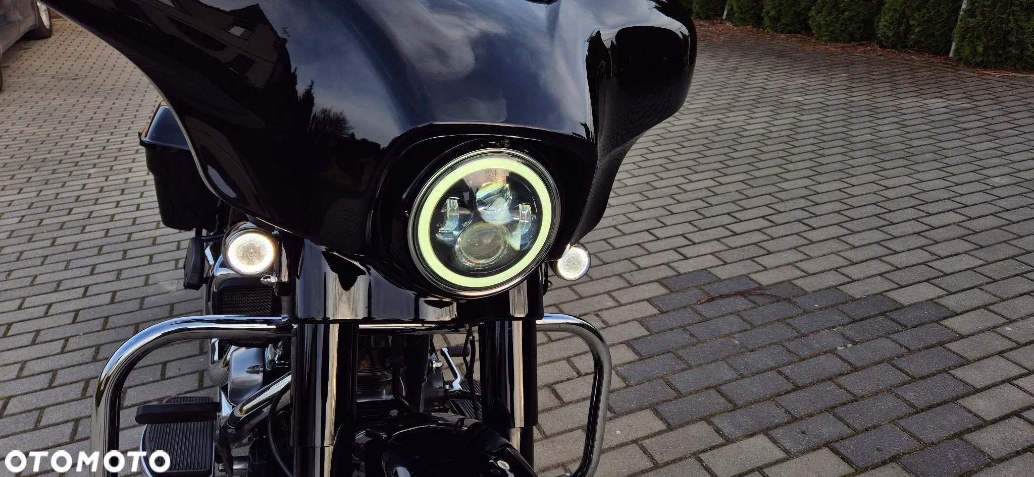 Harley-Davidson FLH Electra Glide - 19