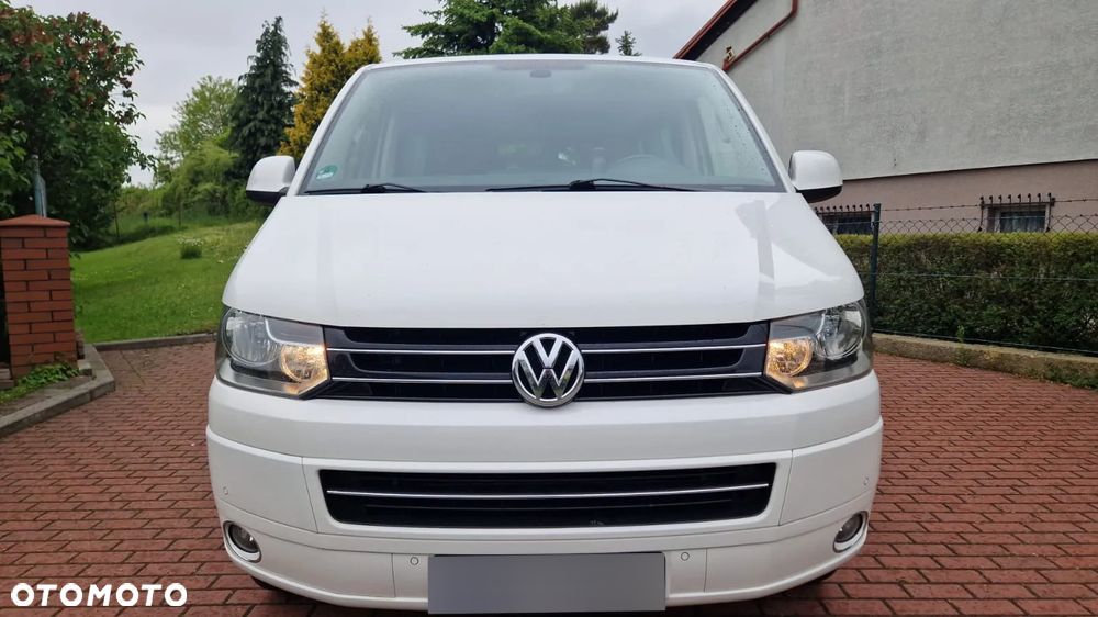 Volkswagen Multivan - 1