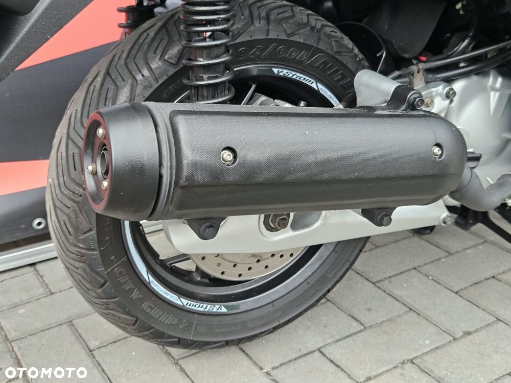 Yamaha X-max - 5