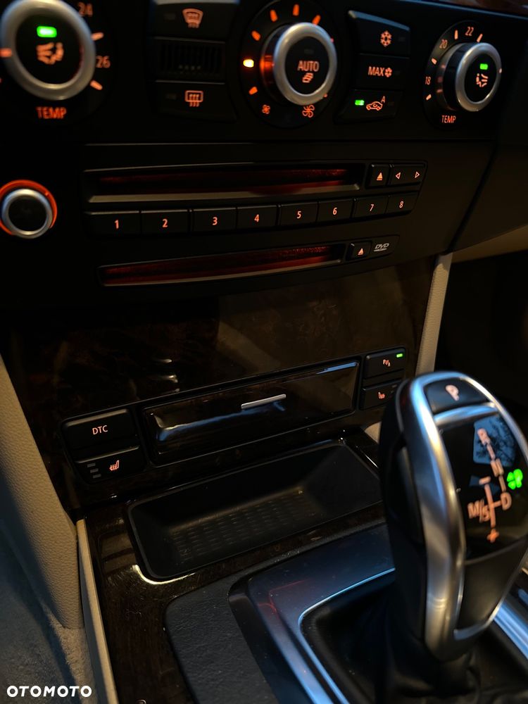 BMW Seria 5 535d Sport-Aut - 29