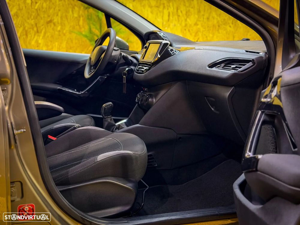 Peugeot 208 1.6 e-HDi SE Style - 11
