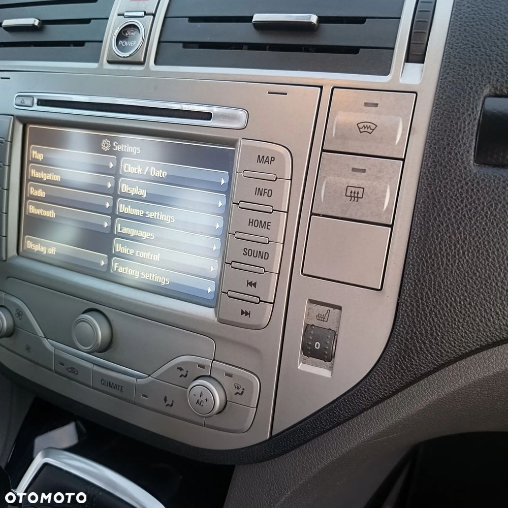 Ford Kuga 2.0 TDCi 2x4 Titanium - 36
