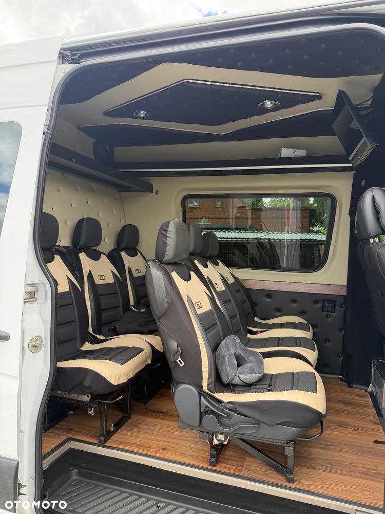 Mercedes-Benz Sprinter - 9