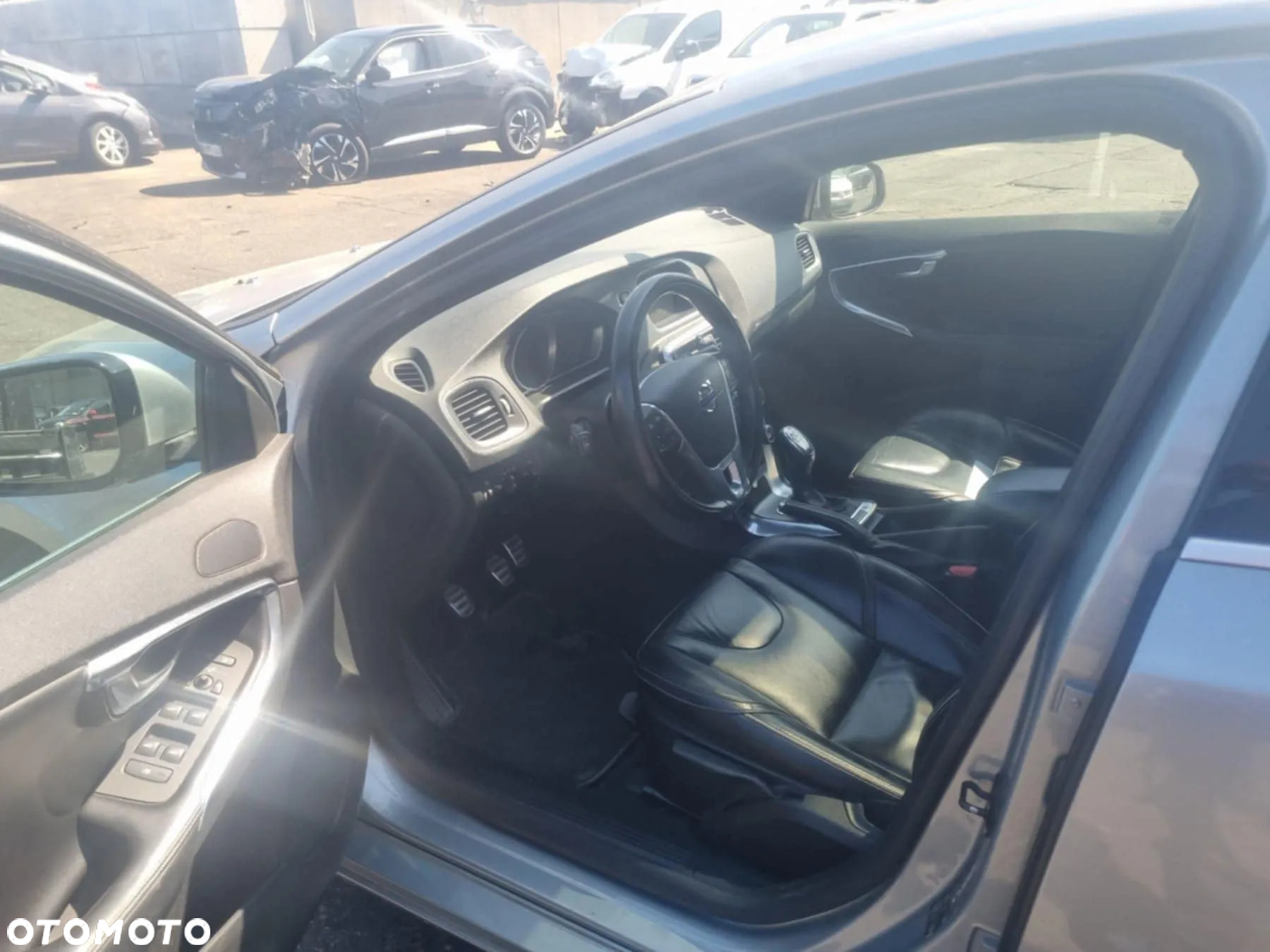 Volvo V40 D4 R-Design Momentum - 7