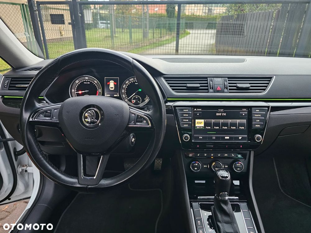 Skoda Superb 2.0 TDI L&K DSG - 14