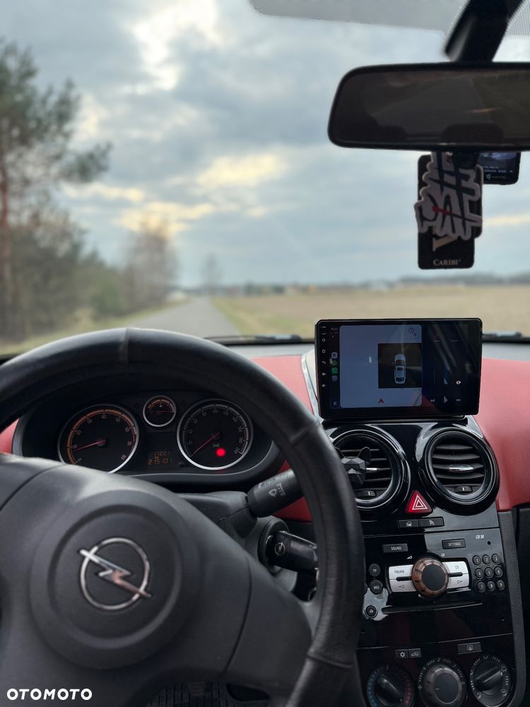 Opel Corsa 1.4 16V Cosmo - 10