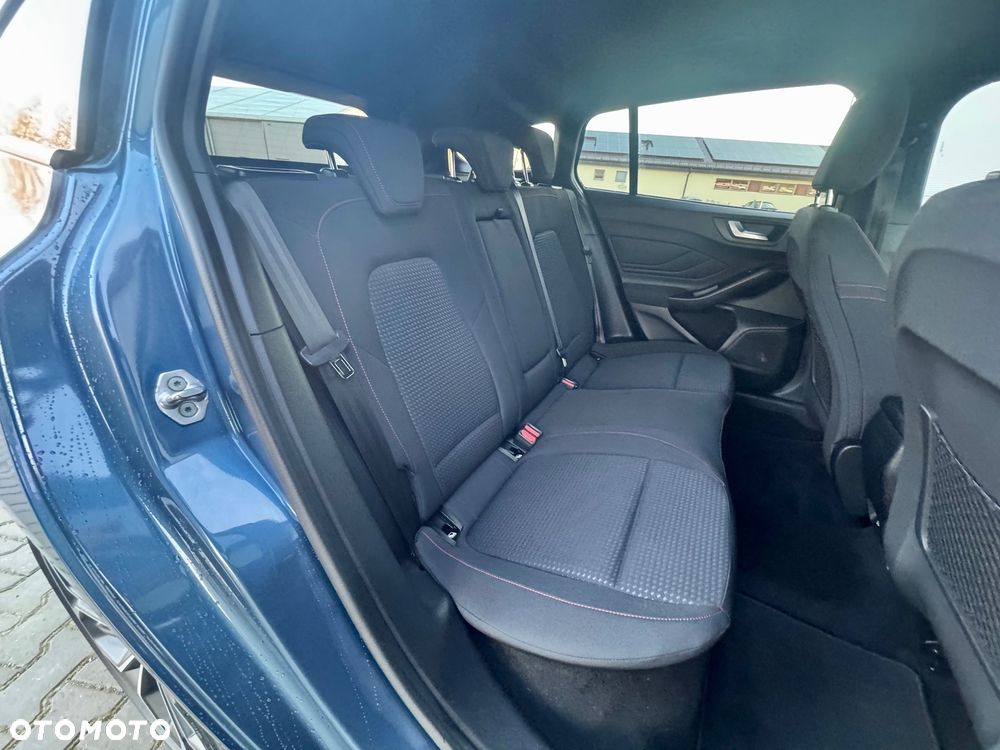 Ford Focus 1.5 EcoBoost ST-Line - 24
