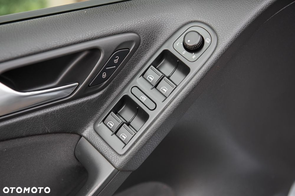 Volkswagen Golf - 16
