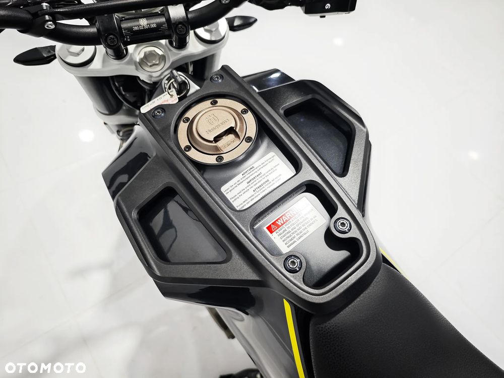 Husqvarna Svartpilen - 7