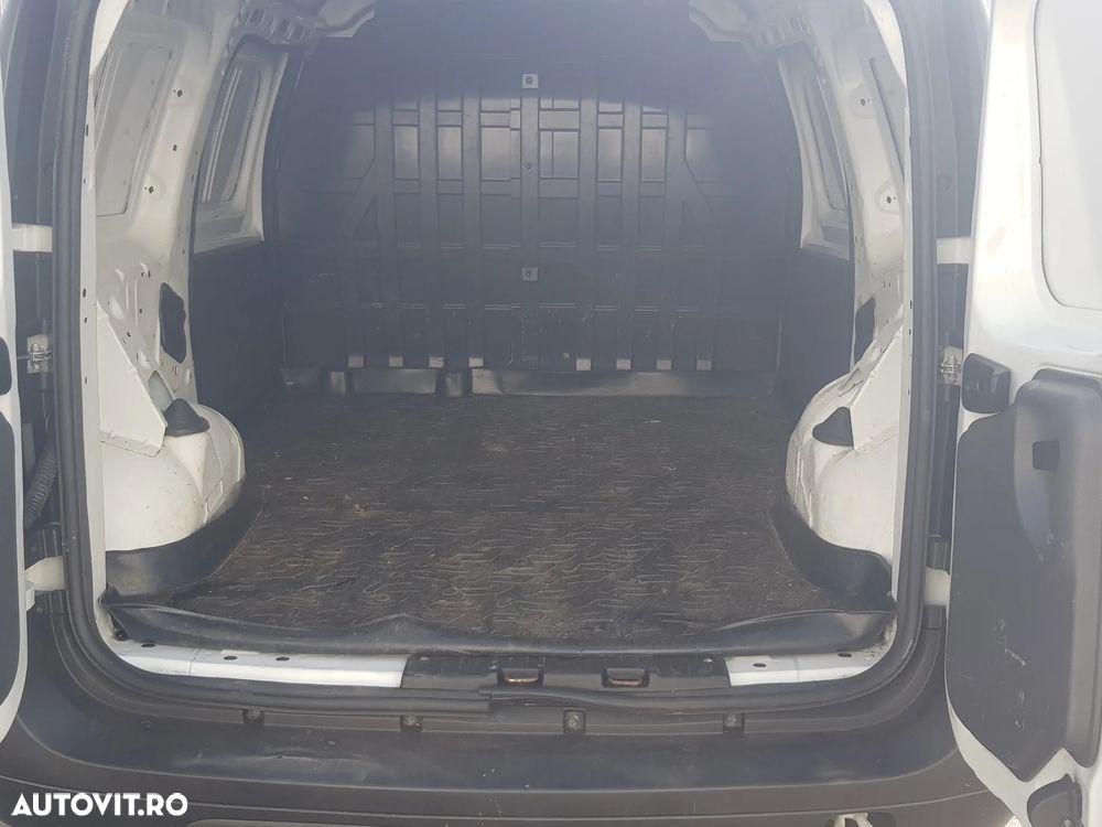 Dacia Logan Van - 13