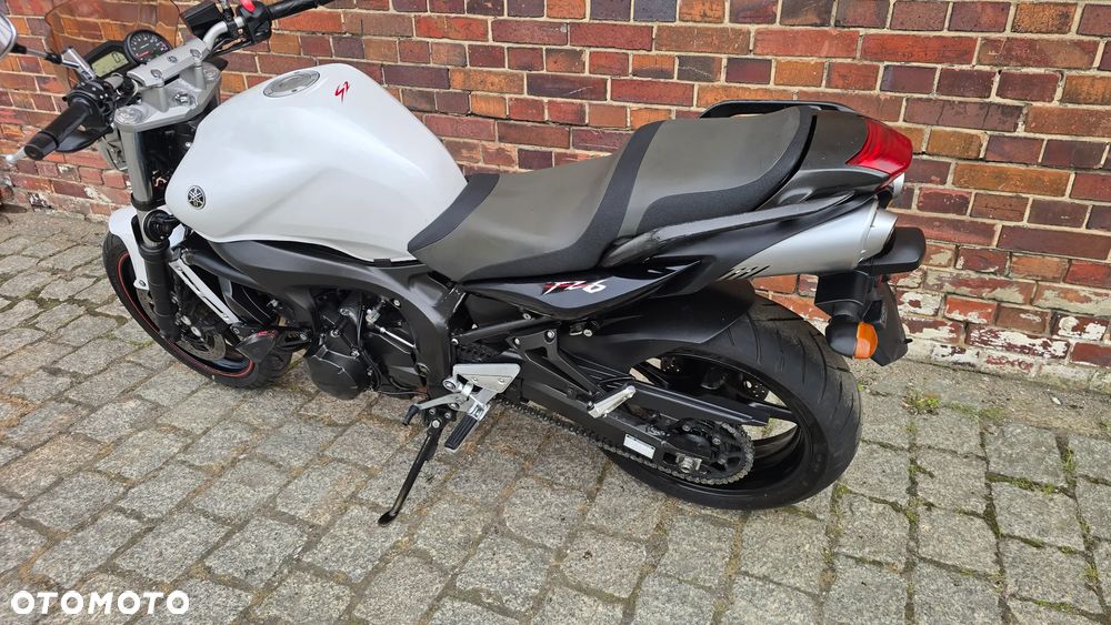 Yamaha FZ6 - 13