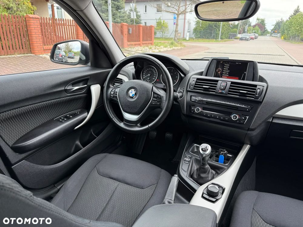 BMW Seria 1 120d - 28