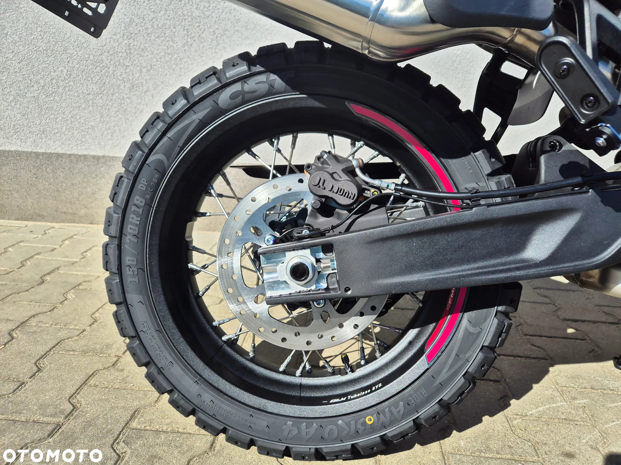 CFMoto MT - 15