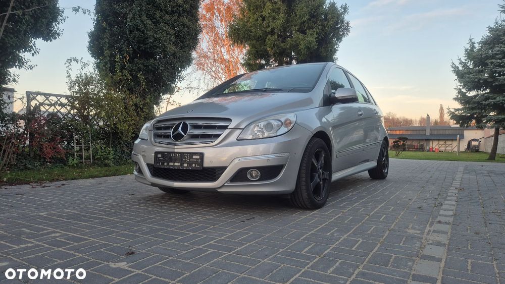 Mercedes-Benz Klasa B 180 CDI EU5 - 33