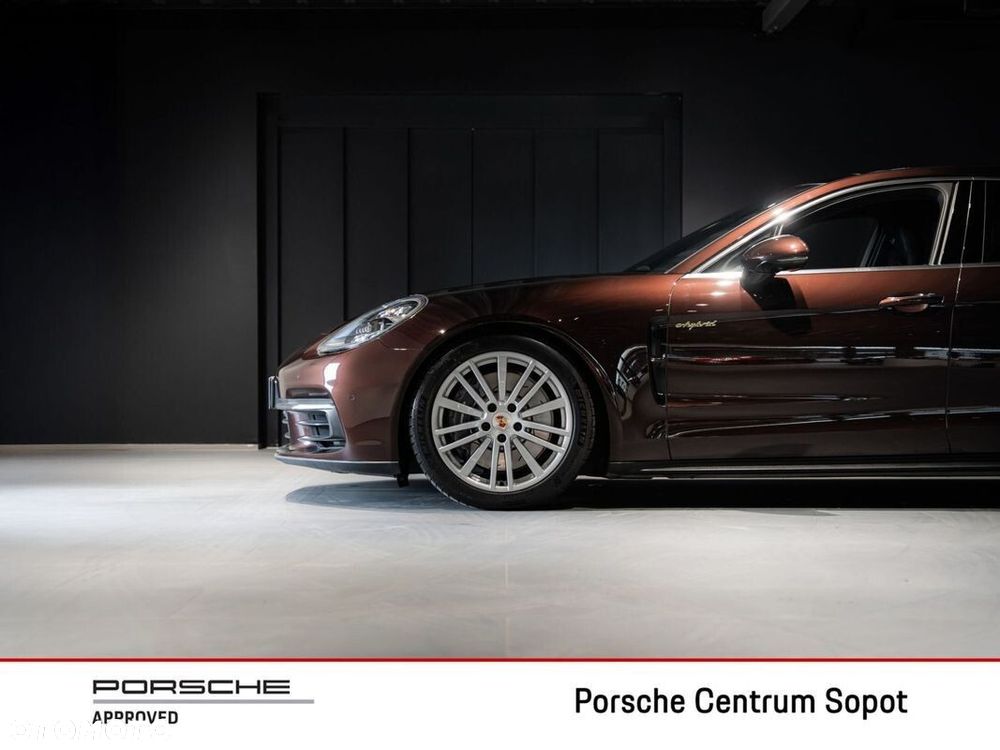 Porsche Panamera 4 E-Hybrid 10 Years Edition - 9