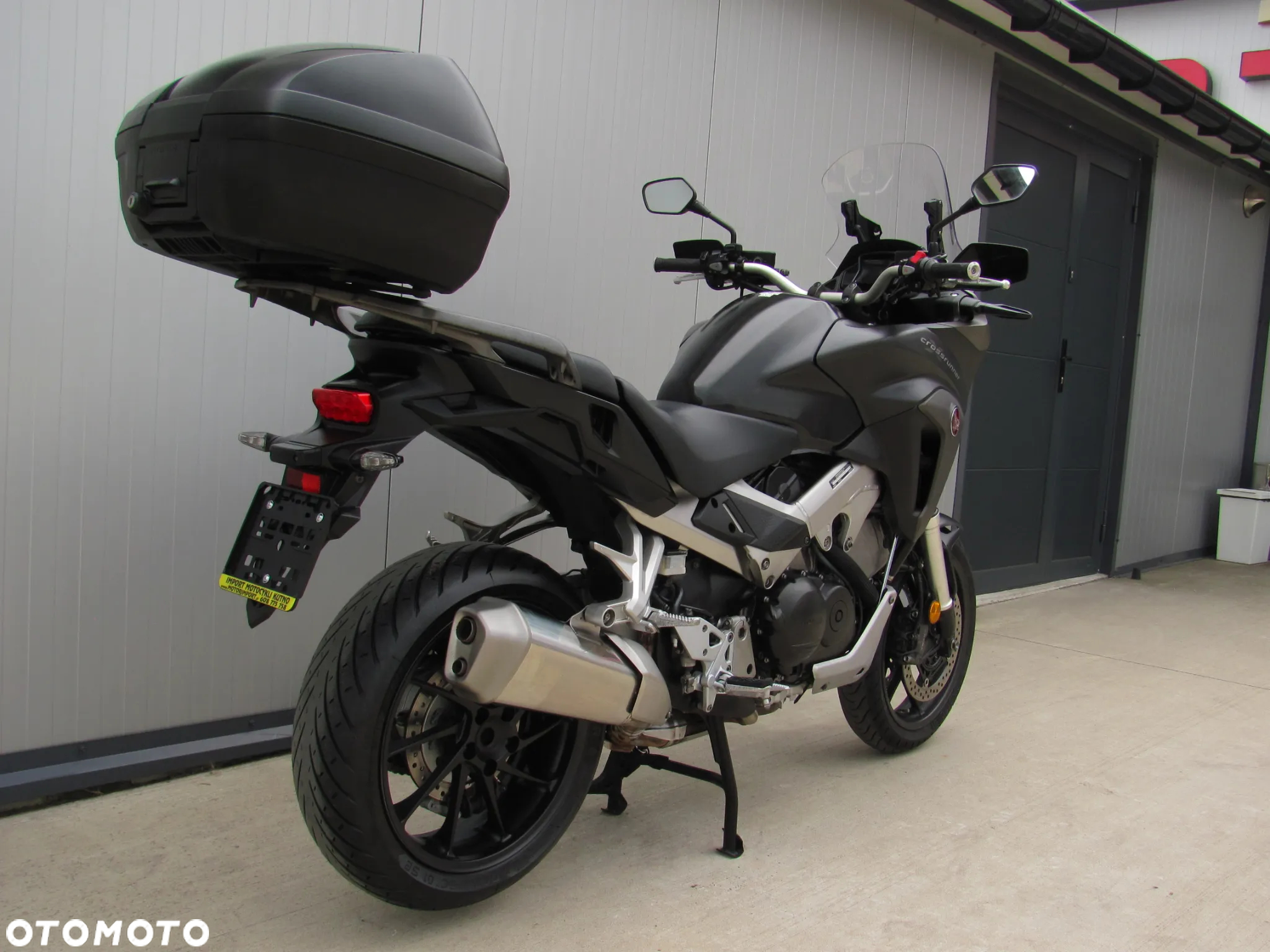 Honda VFR - 3