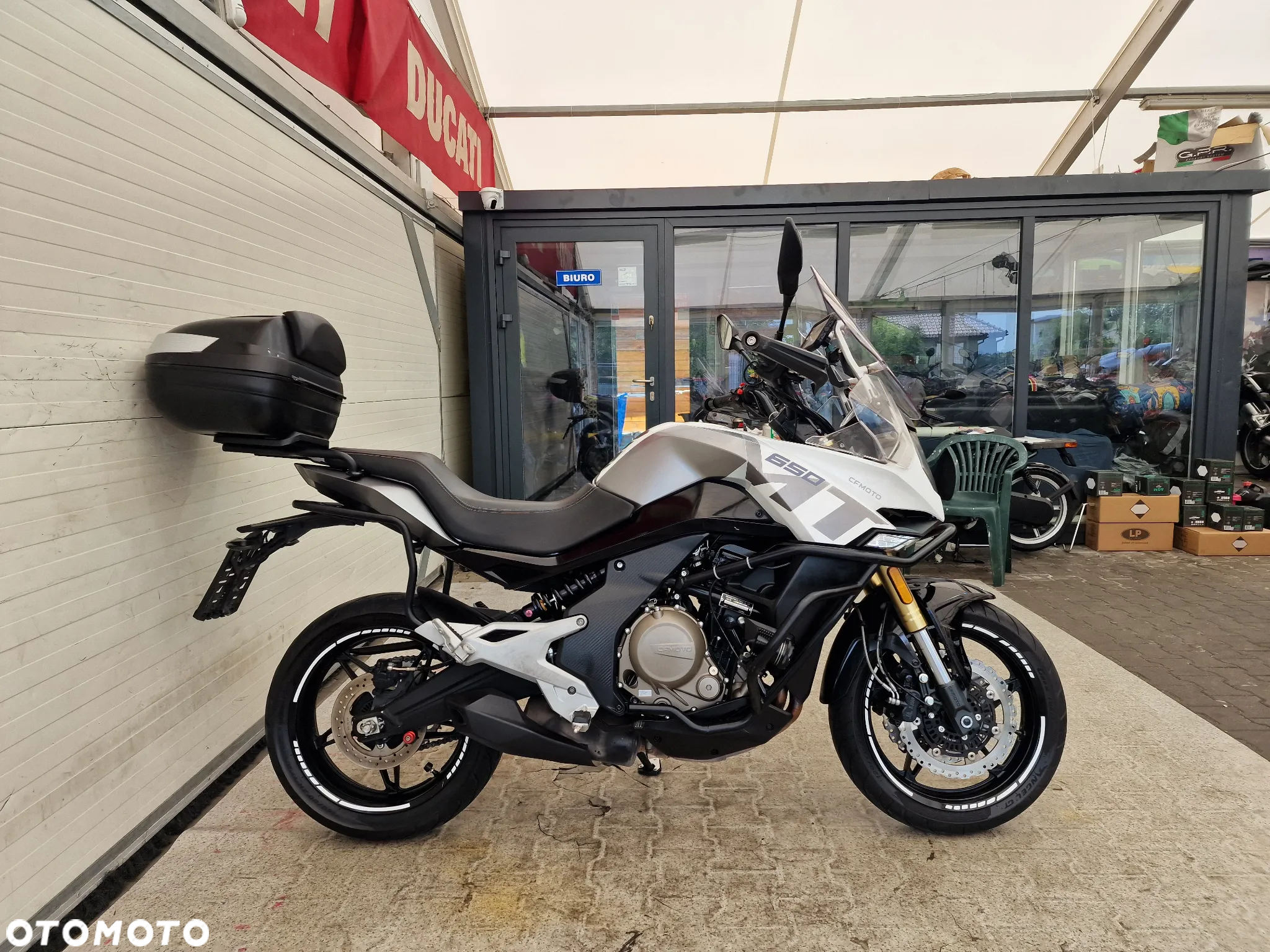 CFMoto MT - 9