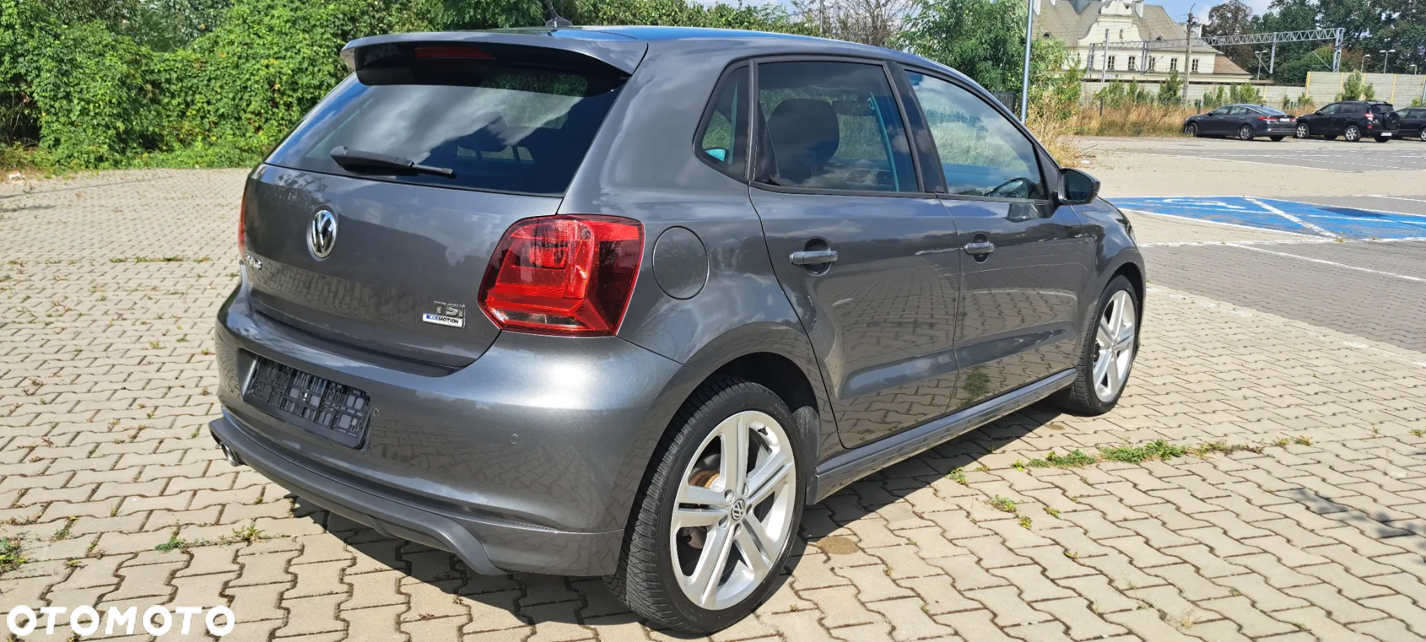 Volkswagen Polo 1.2 TSI Blue Motion Technology Lounge - 11